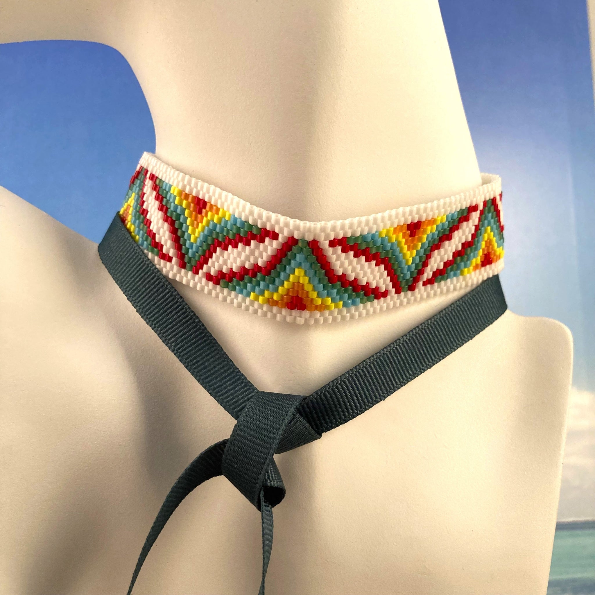 Beaded Choker Bright Bargello Peaks on White